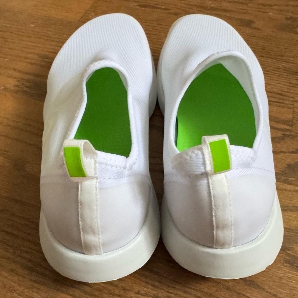 Oofos OOMG Sport Low Shoe White Women's - Picture 6 of 14